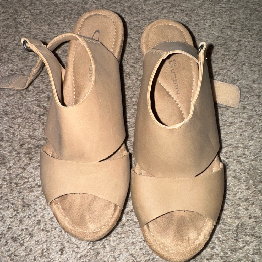 CL by Laundry Tan Wedge Sandals with Slingback